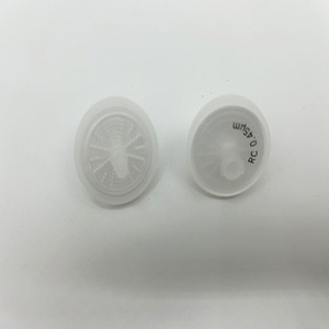 แผ่นกรองไฮโดรฟิลิก PTFE สำหรับเข็มฉีดยา ขนาด 0.45 ไมครอน 13 มม. สำหรับกรองสารละลายในน้ำและสารอินทรีย์ในห้องปฏิบัติการ - Product Image 1