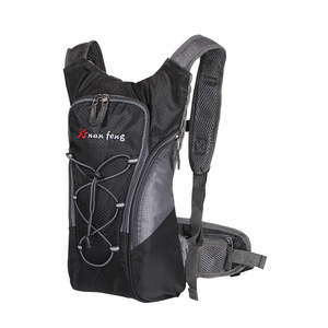 Sac à dos d'hydratation de cyclisme à la mode pour hommes et femmes, imperméable, pour sports de plein air, vélo, sac à eau pour la course à pied - Product Image 5