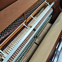 Korean Original Young Chang UC118 Upright Piano Dark Brown Square Music Rest Balanced Touch for Grade Exam Performance