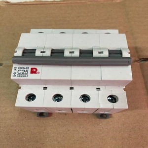 Interruptor Automático Miniatura Changshu CH3LN-63 1P2P3P4P Curva C Bajo Voltaje Certificado CCC - Product Image 3