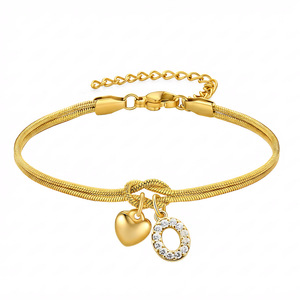 Nuovo Bracciale Trendy in Acciaio Inossidabile Placcato Oro 18K con Design a Nodo Concentrico e Catena a Osso di Serpente, Ciondolo con Lettera Completamente Ricoperto di Strass, Regalo - Product Image 1