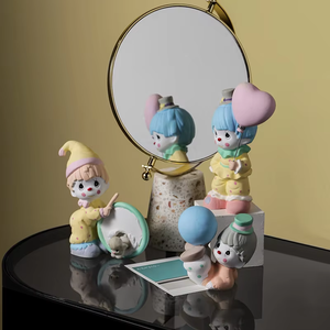 Adornos de niña <span class=keywords><strong>payaso</strong></span> de nuevo diseño, figura de resina de una pieza, accesorio moderno de paisaje de resina para bebé, escultura de personaje de dibujos animados - Product Image 4