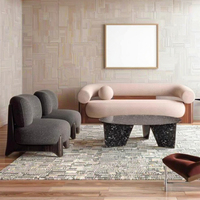 Canapé d'angle moderne de luxe rembourré avec structure en bois de pin et tissu en laine d'agneau pour salon de villa