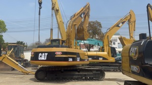 รถขุดตีนตะขาบมือสอง รุ่น 320BL ปี 2020 เครื่องยนต์คัมมินส์ 20 ตัน ความจุบุ้งกี๋ 1.2 เมตร คุณภาพสูง พร้อมวิดีโอตรวจสอบ สินค้าขายดี - Product Image 3