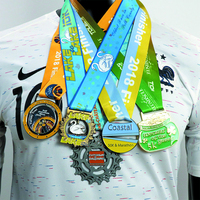 Fabricant de médailles moulées en alliage de zinc à bas prix, médailles sportives personnalisées en métal doré 3D pour marathon, fabriquées en Chine