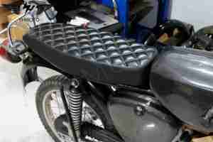 เบาะมอเตอร์ไซค์ YHMOTO รุ่น Sitzbank ผิวเรียบ สีดำ สำหรับ Simson S50 S51 S70 - Product Image 5