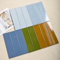 Carreaux de céramique artisanaux vert clair à longues bandes, design moderne, pour la décoration murale de cuisines, salles de bain et hôtels