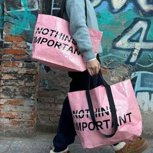 Sacs de rangement et de transport en PP extra grands, résistants, avec logo personnalisé imprimé, extra imperméables et anti-humidité - Product Image 5