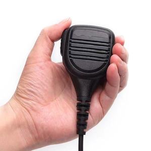 Baofeng-walkie-talkie con micrófono, dispositivo portátil de Radio bidireccional, altavoz, auriculares para <span class=keywords><strong>UV</strong></span>-5R <span class=keywords><strong>UV</strong></span>-<span class=keywords><strong>5RE</strong></span> <span class=keywords><strong>Plus</strong></span> 3R + B5 B6 6R 888S, nuevo y Original - Product Image 4