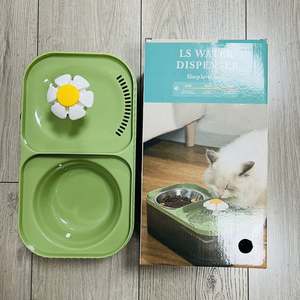 Dispensador de Agua Automático 2 en 1 para Perros, de Plástico, con Gran Capacidad y Diseño Móvil para Uso en Interiores - Product Image 5