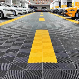 Revêtement <span class=keywords><strong>de</strong></span> <span class=keywords><strong>sol</strong></span> <span class=keywords><strong>de</strong></span> garage antidérapant en <span class=keywords><strong>PVC</strong></span> <span class=keywords><strong>de</strong></span> qualité supérieure, 40 mm, <span class=keywords><strong>grille</strong></span> <span class=keywords><strong>de</strong></span> raccordement amovible en forme <span class=keywords><strong>de</strong></span> U, carreaux <span class=keywords><strong>de</strong></span> <span class=keywords><strong>sol</strong></span> extérieurs modernes, élégants et durables - Product Image 1