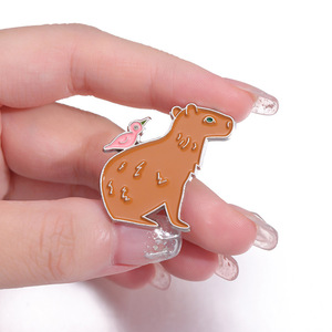 Al por mayor: Pines de metal de dibujos animados, Colección de criaturas encantadoras, Pin de esmalte de capibara lindo, Broches de hipopótamo de recuerdo, Pin divertido de animales - Product Image 4