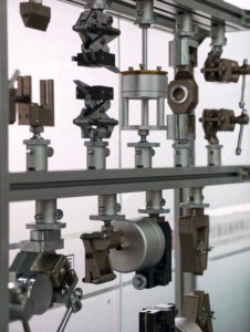 เครื่องทดสอบอเนกประสงค์เซอร์โว 50kN ระดับ 0.5 พร้อมบอลสกรู TBI จากไต้หวัน มอเตอร์ Inovance สำหรับการทดสอบวัสดุที่มีความแม่นยำสูง - Product Image 5