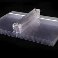 Panneau en polycarbonate alvéolaire en forme de U pour toiture