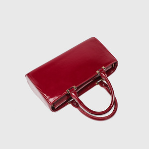 <span class=keywords><strong>Bolso</strong></span> de Hombro Mini Texturizado Rojo <span class=keywords><strong>Granate</strong></span> de Alta Gama con Logotipo Cuadrado, Novedad Otoño 2026, para Mujer, Estilo Casual, Transfronterizo - Product Image 2
