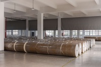 Ruban adhésif kraft biodégradable et ruban gommé kraft imprimé avec logo personnalisé pour la protection des murs et la résistance aux fissures murales