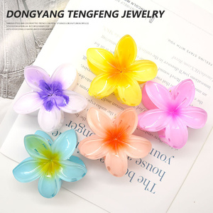 8cm Plumeria fiore artigli per le donne ragazze forcine per capelli fiori d'uovo coreano Barrette hawaiane per <span class=keywords><strong>festa</strong></span> di nozze <span class=keywords><strong>accessori</strong></span> per capelli - Product Image 4
