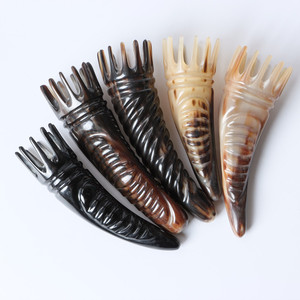 Fabricante, venta al por mayor, peine de terapia de meridianos, diseño de punto de cuerno tallado para masaje de cabeza, aplicación de champú, cuerno saludable - Product Image 2