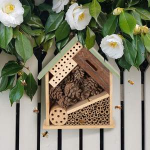 บ้านแมลงไม้ Meetu หลายช่อง สำหรับตกแต่งสวนกลางแจ้ง โรงแรมแมลงสำหรับผึ้งและผีเสื้อ สีเขียวอ่อน บ้านผึ้ง - Product Image 4