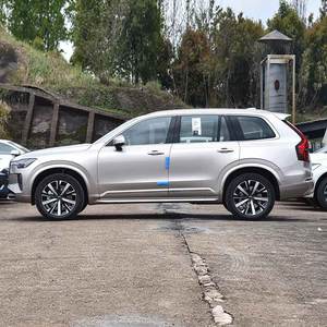 Voiture d'occasion <span class=keywords><strong>Volvo</strong></span> XC90 2.0T B6 Luxury Edition Hybride SUV Intermédiaire AWD Cuir 6 Places ACC Toit Ouvrant Caméra Tout-Terrain Année 2025 - Product Image 4