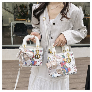 Tas tangan wanita Cross-border, tas tangan wanita, tas jinjing kantor motif grafiti beruang baru, tas kurir bahu wanita - Product Image 5