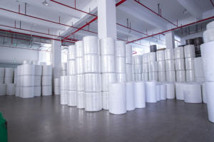 ม้วนผ้าใยสังเคราะห์ spunlaced ดูดซับน้ำได้ดีกระดาษทิชชูเปียกวัสดุเช็ดแบบธรรมดาและแบบไขว้ - Product Image 4