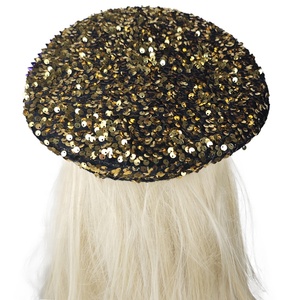 Cappello da Capitano per Festa di Mardi Gras, Design Y2K Punk con Rivetti e Paillettes, in Poliestere, Unisex per Festival, Carnevale e Parate - Product Image 6