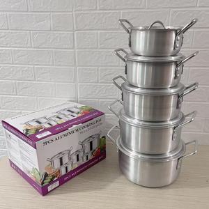 Batterie de Cuisine Classique en Alliage d'Aluminium, Ensemble de 5 ou 10 Pièces (16cm, 18cm, 20cm, 22cm, 24cm) – Casseroles et Faitouts de Cuisine en Gros - Product Image 1
