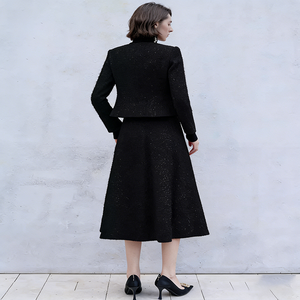 Completo Minimalista da <span class=keywords><strong>Donna</strong></span> <span class=keywords><strong>in</strong></span> <span class=keywords><strong>Tweed</strong></span> Nero, <span class=keywords><strong>Blazer</strong></span> Lineare con Gonna Svasata, Outfit Sofisticato per Riunioni e Visite <span class=keywords><strong>in</strong></span> Ufficio - Product Image 3