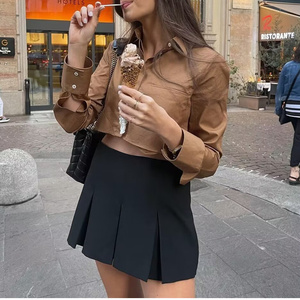 SHENZHU 2022 all'ingrosso della nuova maglietta da <span class=keywords><strong>donna</strong></span> a otto colori Top francese con risvolto largo all'ombelico Chic Top 8567210 - Product Image 3