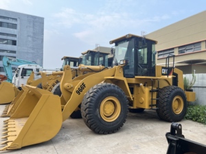 Venta de Cargadora de Ruedas CAT 966F Usada, Bien Mantenida, con Control Hidráulico Sensible y Gran Capacidad de Carga. - Product Image 5