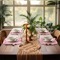 Nappe de table en tissu 100 % coton rose à bords volantés pour fêtes, mariages, restaurants, avec LOGO brodé – Vente en gros