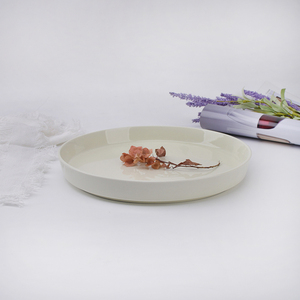 Prato Redondo de Cerâmica Branco Creme - Estilo Americano, Prato Elegante para Jantar/Banquete, Superfície Lisa e Vidrada para Casa, Cozinha e Restaurante - Product Image 4