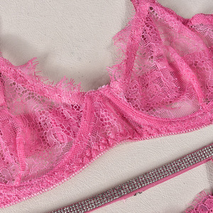 Completo <span class=keywords><strong>Intimo</strong></span> Rosa all'Ingrosso con Ricamo Floreale, Sexy Perizoma e Reggicalze, Set di 3 Pezzi in Delicato <span class=keywords><strong>Pizzo</strong></span> di Lusso - Product Image 2