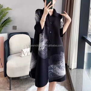 Robe plissée d'été Miyake pour femme, col à revers, simple boutonnage, coupe ample, imprimée, grande taille, style mère, jupe évasée - Product Image 3