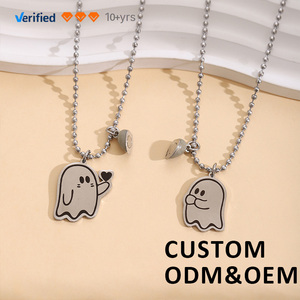 Collana con Ciondolo Fantasma per Coppie, Luminosa al Buio e Magnetica in Acciaio Inossidabile, Set Unico e Divertente per Lui e Lei - Product Image 1