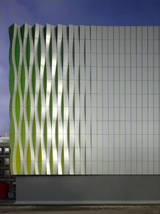 Paneles de Muro Cortina de Aluminio Modernos con Acabado Anodizado, Diseño Curvo para Exteriores de Edificios, Solución Ecológica - Product Image 2
