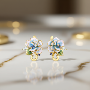 Orecchini a perno con fiore dorato per donna, placcati oro 18K con intarsio di perle, gioielli raffinati per l'uso quotidiano - Product Image 2