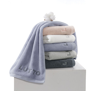 Toallas Faciales Kim Ryan 34x74cm, Toallas Absorbentes de Algodón Puro para Adultos, Logotipo Bordado Personalizado - Product Image 2