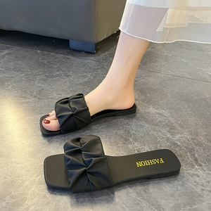 รองเท้าแตะผู้หญิงแบบแบนหัวเหลี่ยมเปิดสายคาดหนัง PU มีระบายแบบพับได้ - Product Image 2