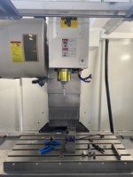Petit centre d'usinage CNC automatique VMC650 avec cône de broche BT40 Centre d'usinage CNC industriel de haute précision