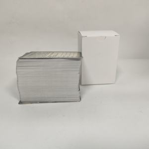 Cartas de Juego Impermeables al por Mayor con Rejilla <span class=keywords><strong>Roja</strong></span> y Logotipo Personalizado, Baraja de Cartas de Papel para Entretenimiento, Juegos de Mesa y Ajedrez - Product Image 1