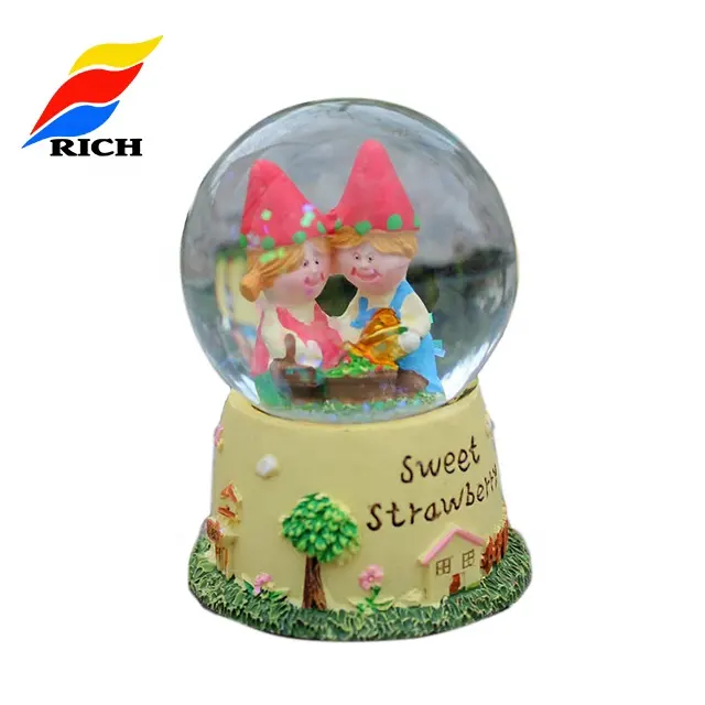 Custom Christmas Resin Water Globe with Led Light and Glitters for Wedding Gifts