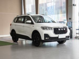 سيارة شينراي SWM G05 برو 2023 الفاخرة ذات 7 مقاعد للبيع، 2.0 لتر تيربو بناقل حركة مزدوج القابض - Product Image 3