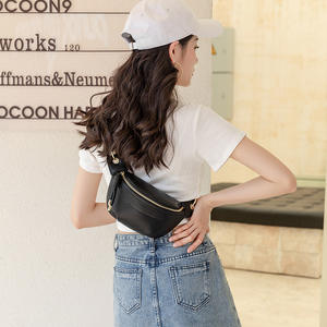 Bolso de Cintura y Bandolera Multiusos Moderno y a la Moda con Cierre de Cremallera, Diseño de Cadena de PVC Unisex para Uso Diario - Product Image 4