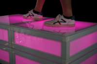 TM ANYCASE Scène de fête légère en acrylique blanc, piste de danse numérique, table de bar lumineuse à LED, scène en acrylique pour mariage