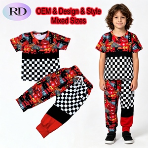 Set Sportivo OEM per Bambini in Fibra di Bambù, 2 Pezzi, T-shirt Morbida ed Elastica e Pantaloni con Stampa Auto da Corsa, Abbigliamento Sportivo per Ragazzi - Product Image 1