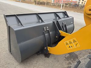 Meilleur prix direct usine – Chargeuse sur pneus 9 tonnes 830H haute performance, conception compacte, puissante et fiable pour travaux de terrassement intensifs - Product Image 5