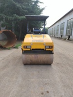 3000kg 4000kg Mini compacteur à rouleaux vibrants 3 tonnes 4 tonnes rouleau à pneus ou compacteur de pièces à vendre