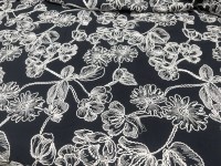 Tissu brodé floral blanc sur base noire, motif floral vintage, textile pour robe Abaya, matière pour vêtements